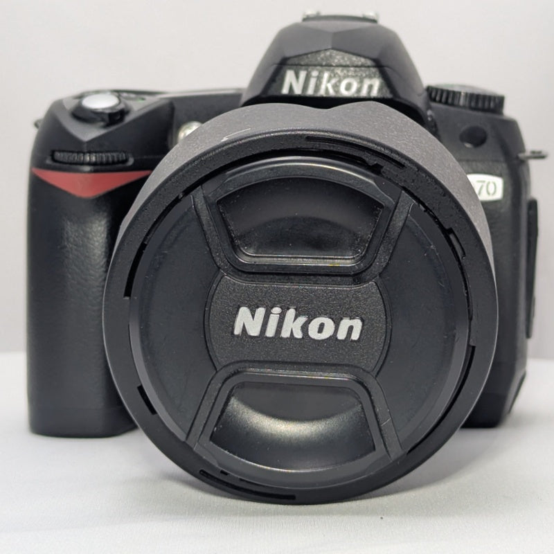 Nikon D70 DSLR with 18-70mm f/3.5-4.5G ED AF-S DX Lens – Classic 6.1MP Retro Digital Kit