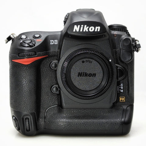 Nikon D3 FX Body, 2 Batteries, box and extras, Near Mint, Shutter count ~29,700