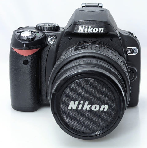 Nikon D40X DSLR w/ 18-55mm  AF-S Dx VR II , <1000 shutter count; Mint