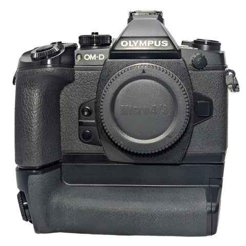 Olympus OM-D E-M1 16mp Mirrorless Micro-4/3 digital camera Body w battery grip.
