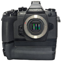 Olympus OM-D E-M1 16mp Mirrorless Micro-4/3 digital camera Body w battery grip