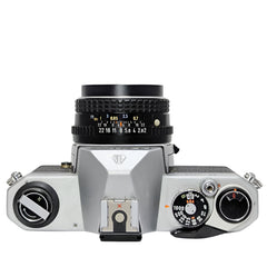 Pentax K1000 35mm film camera w/ 50/2 lens
